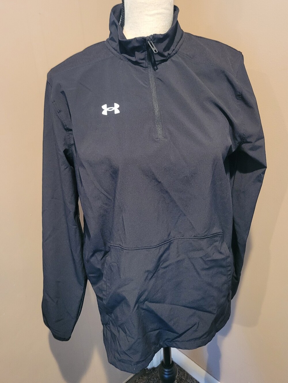 Under Armour Blqck Half-Zip Pull Over